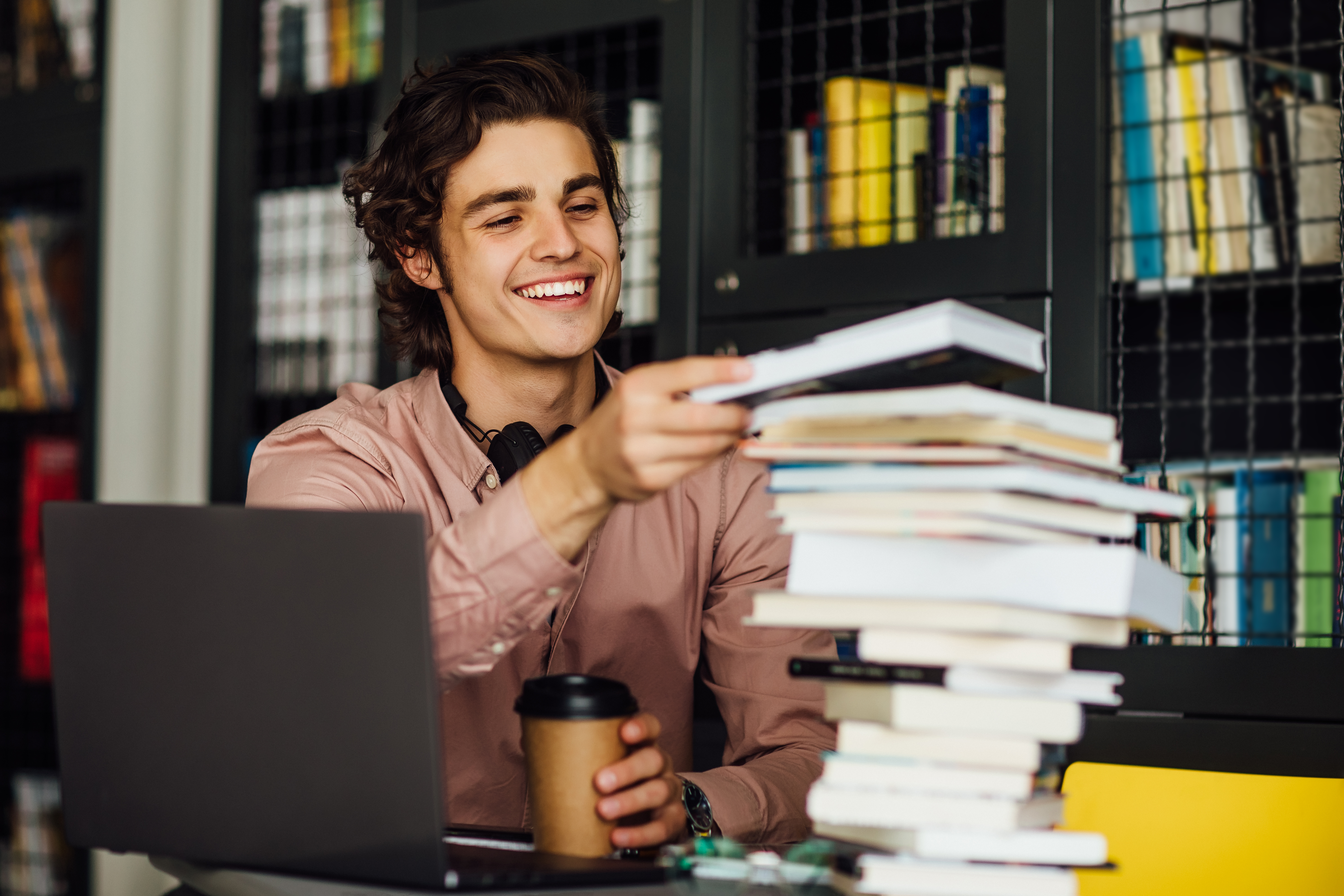 Plataforma para aprendizaje en inversiones y alfabetización financiera personal